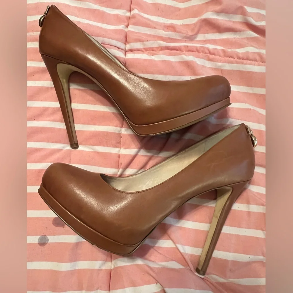 Michael Kors Women’s Leather Hamilton Pumps, size 9.5